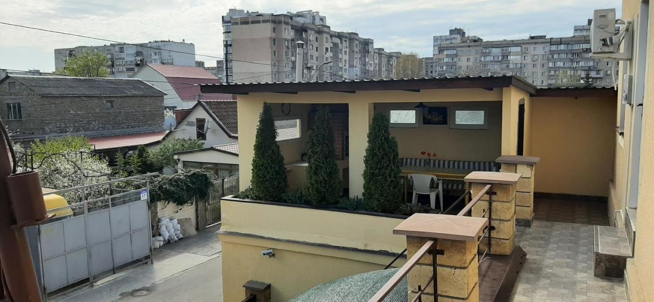 Апартаменты С Террасой И Гаражом Odessa Luaran gambar